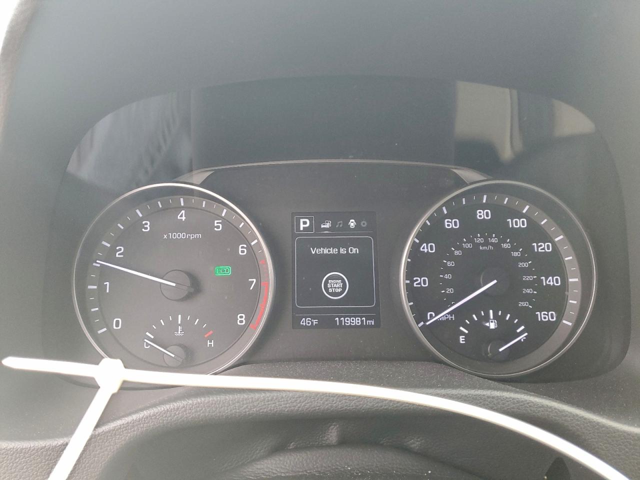 2017 HYUNDAI ELANTRA SE photo 9