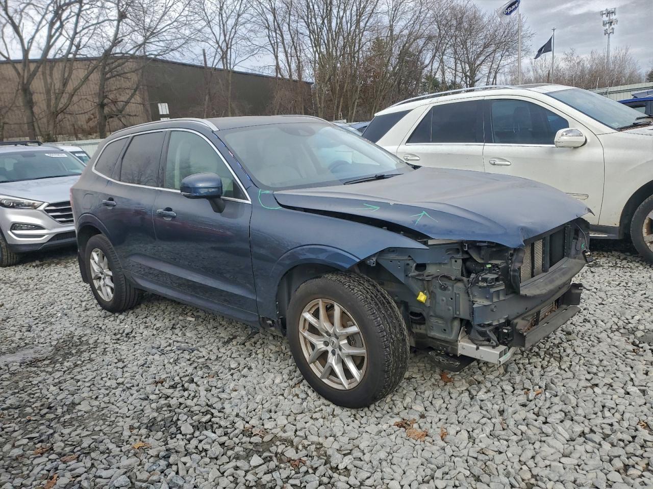 2020 VOLVO XC60 T5 MOMENTUM photo 4
