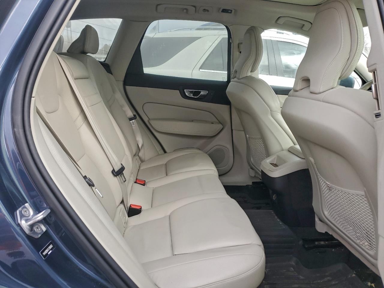 2020 VOLVO XC60 T5 MOMENTUM photo 11