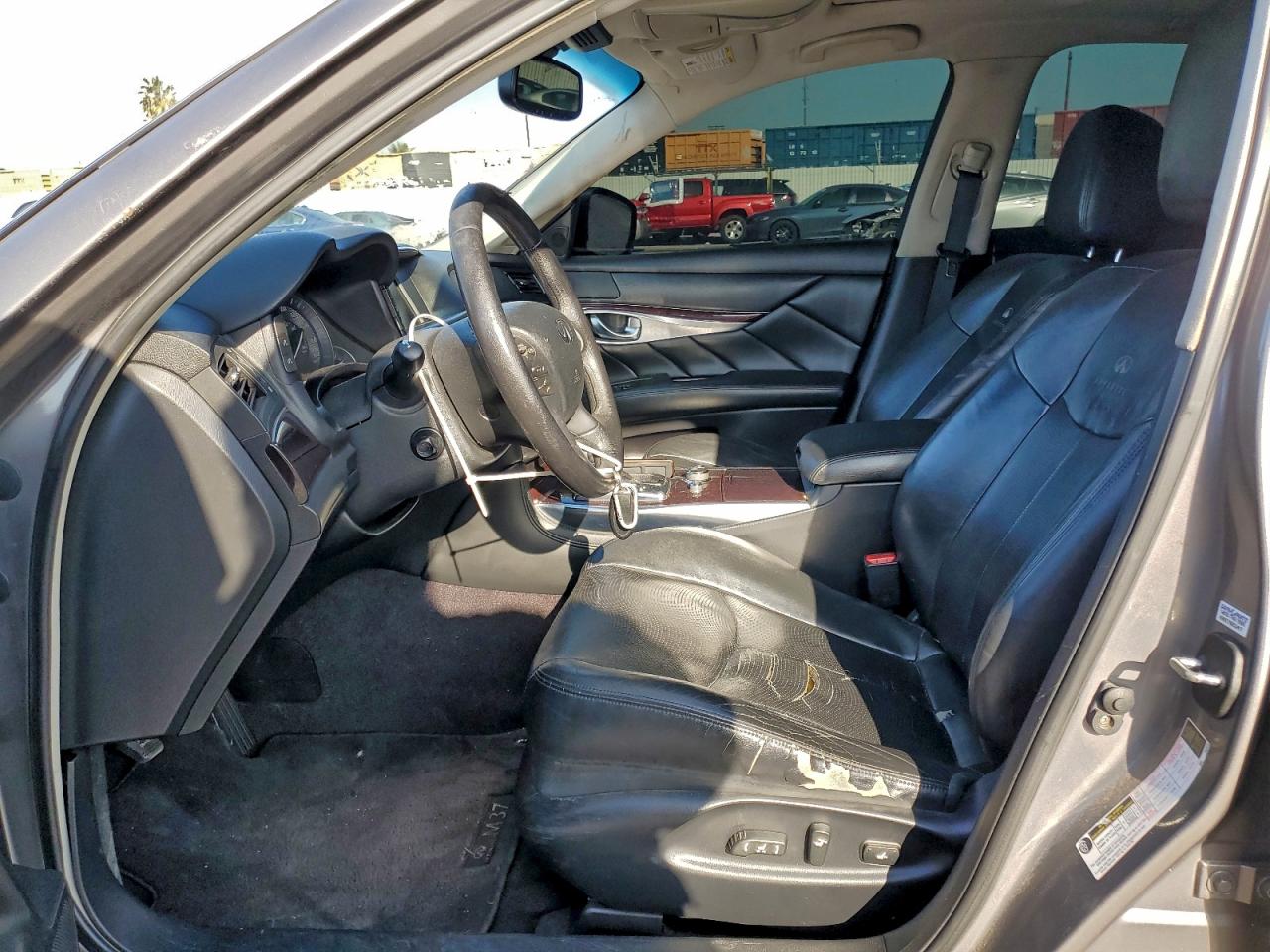 2012 INFINITI M37 photo 7
