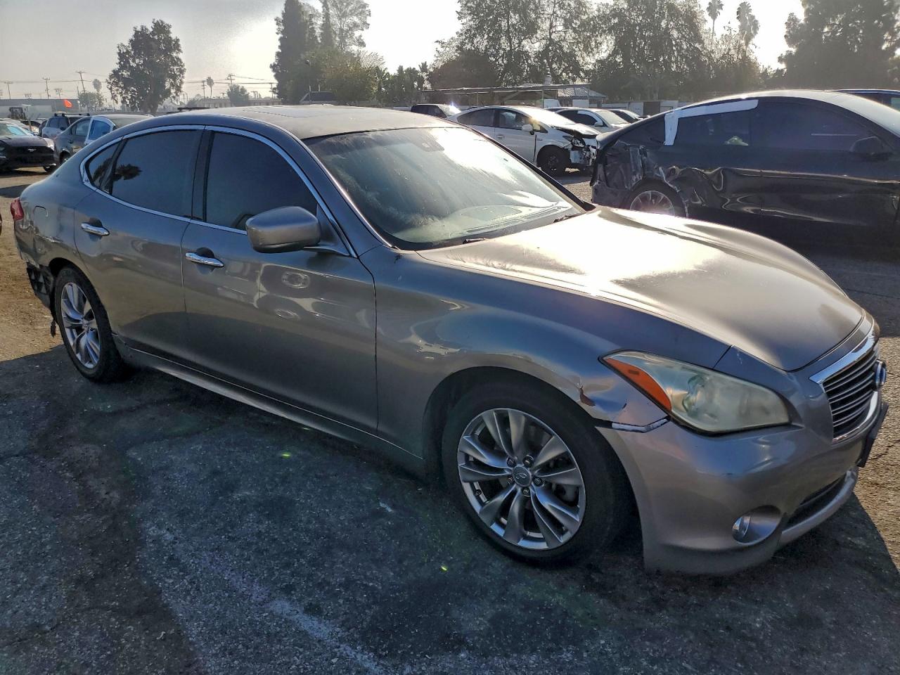 2012 INFINITI M37 photo 4