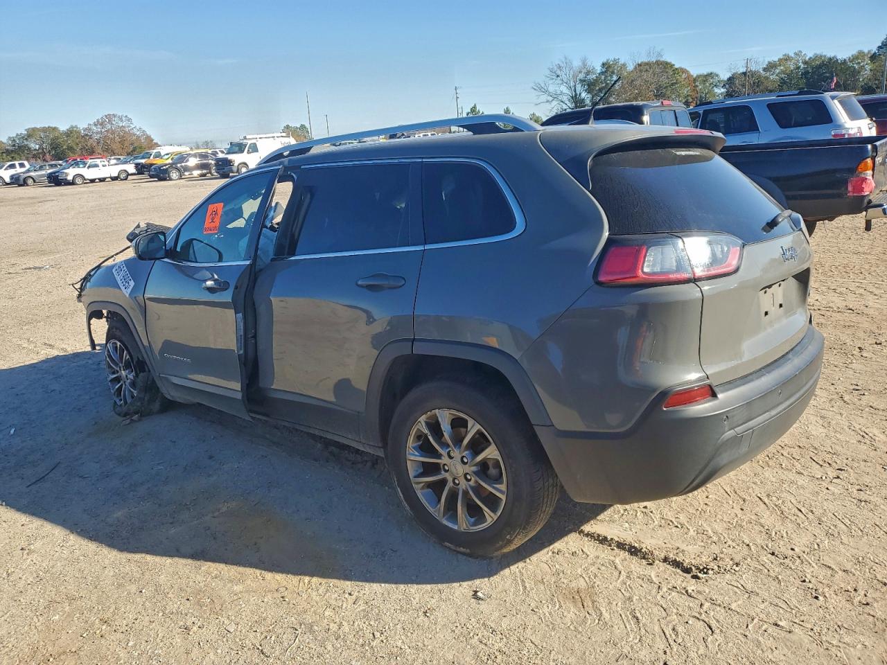 2019 JEEP CHEROKEE LATITUDE PLUS photo 2