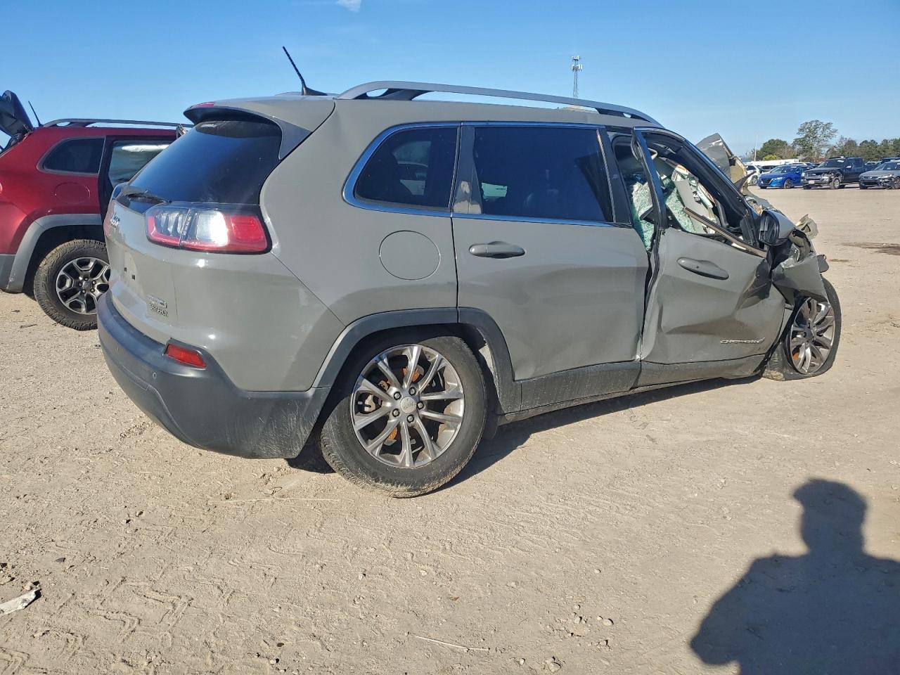 2019 JEEP CHEROKEE LATITUDE PLUS photo 3
