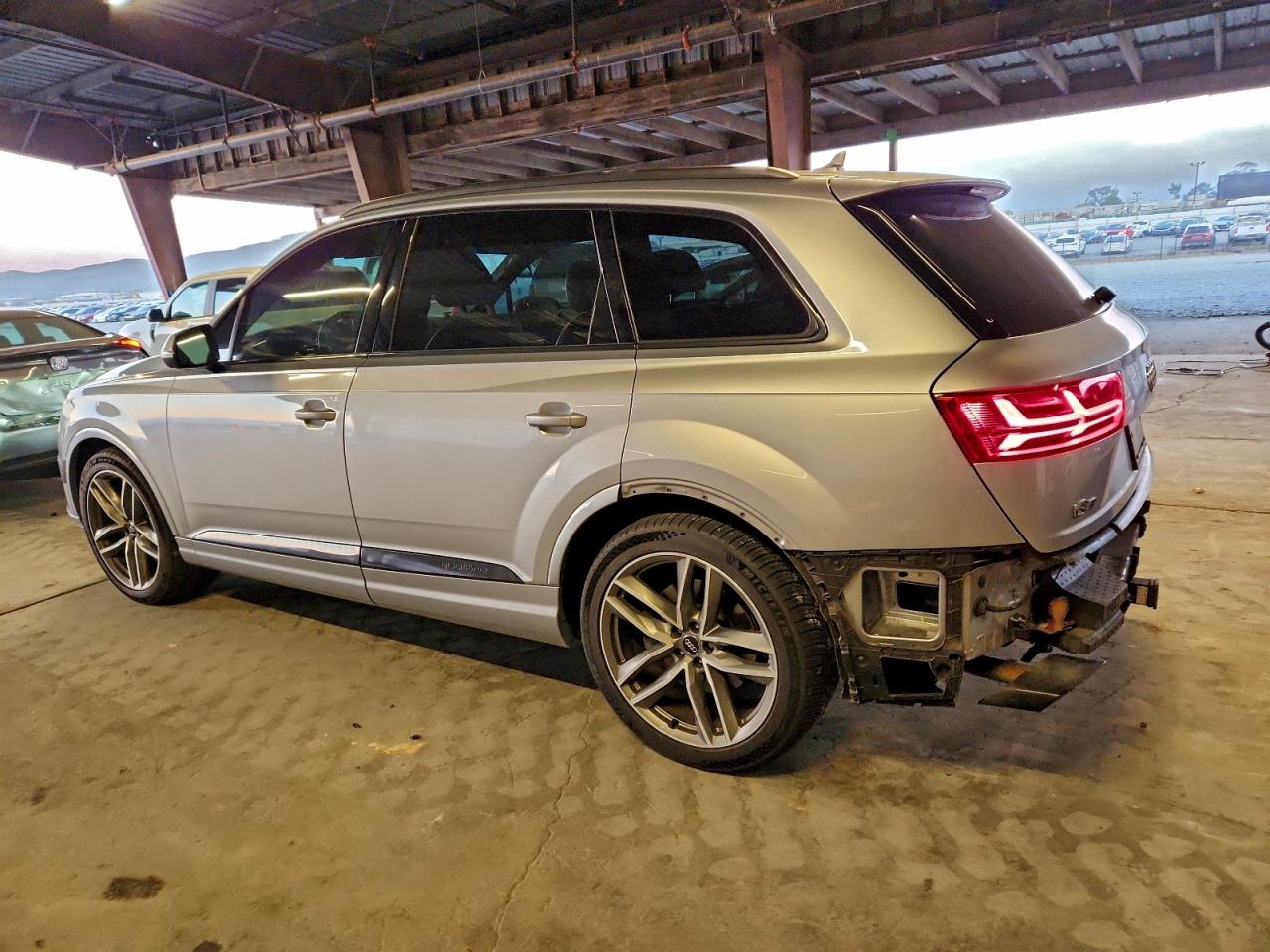 2018 AUDI Q7 PRESTIGE photo 2