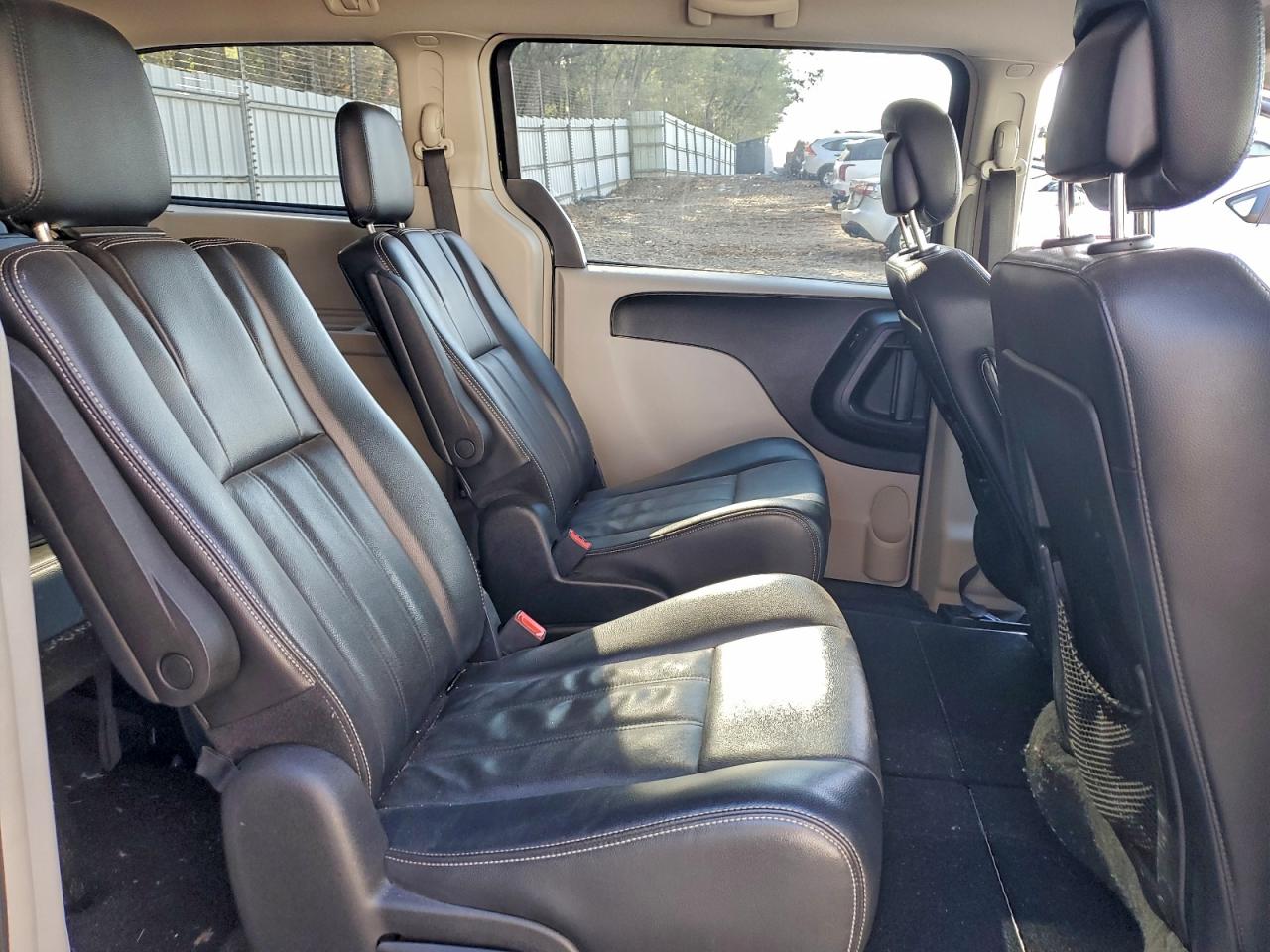 2013 CHRYSLER TOWN & COUNTRY TOURING photo 11