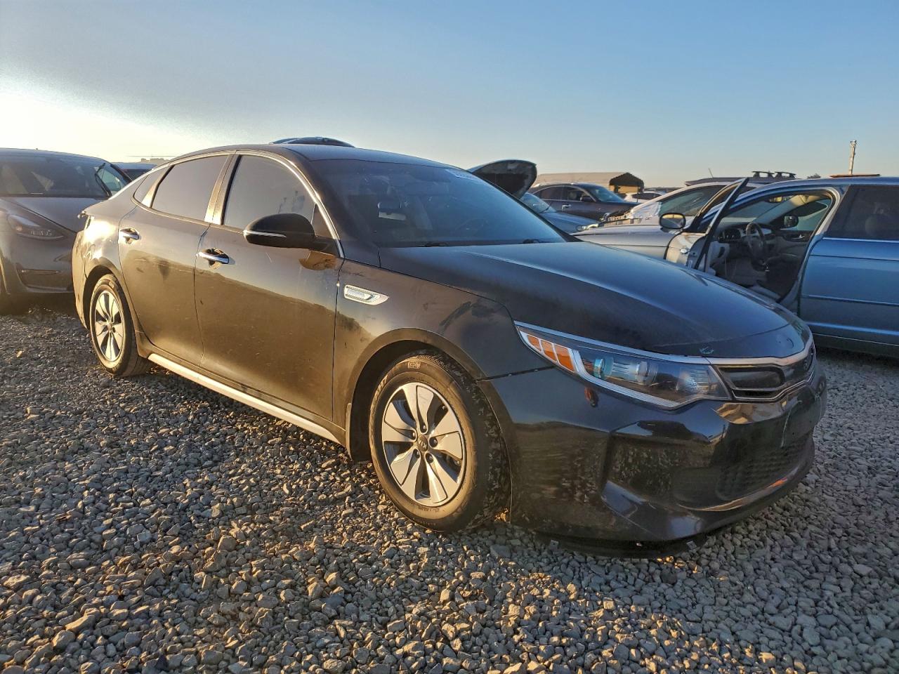 2017 KIA OPTIMA HYBRID photo 4