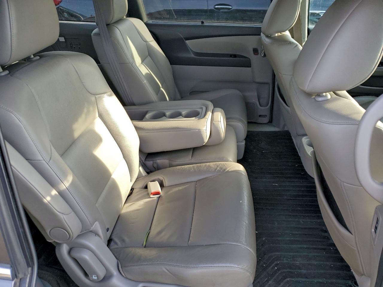 2016 HONDA ODYSSEY EXL photo 11