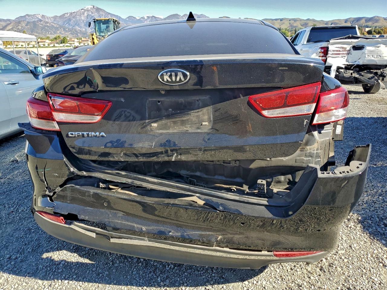 2018 KIA OPTIMA LX photo 6