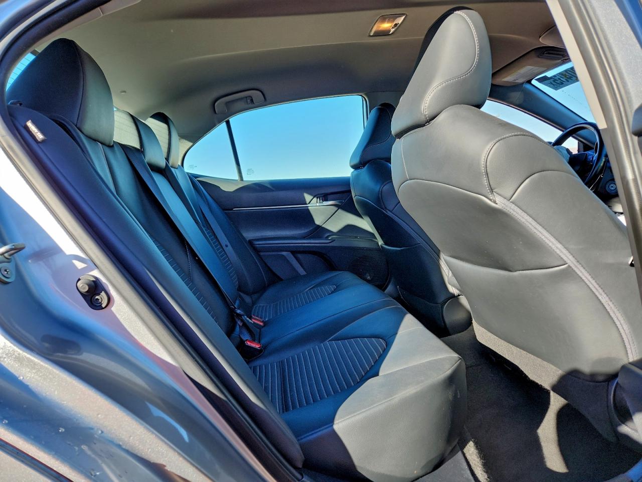 2021 TOYOTA CAMRY SE photo 10