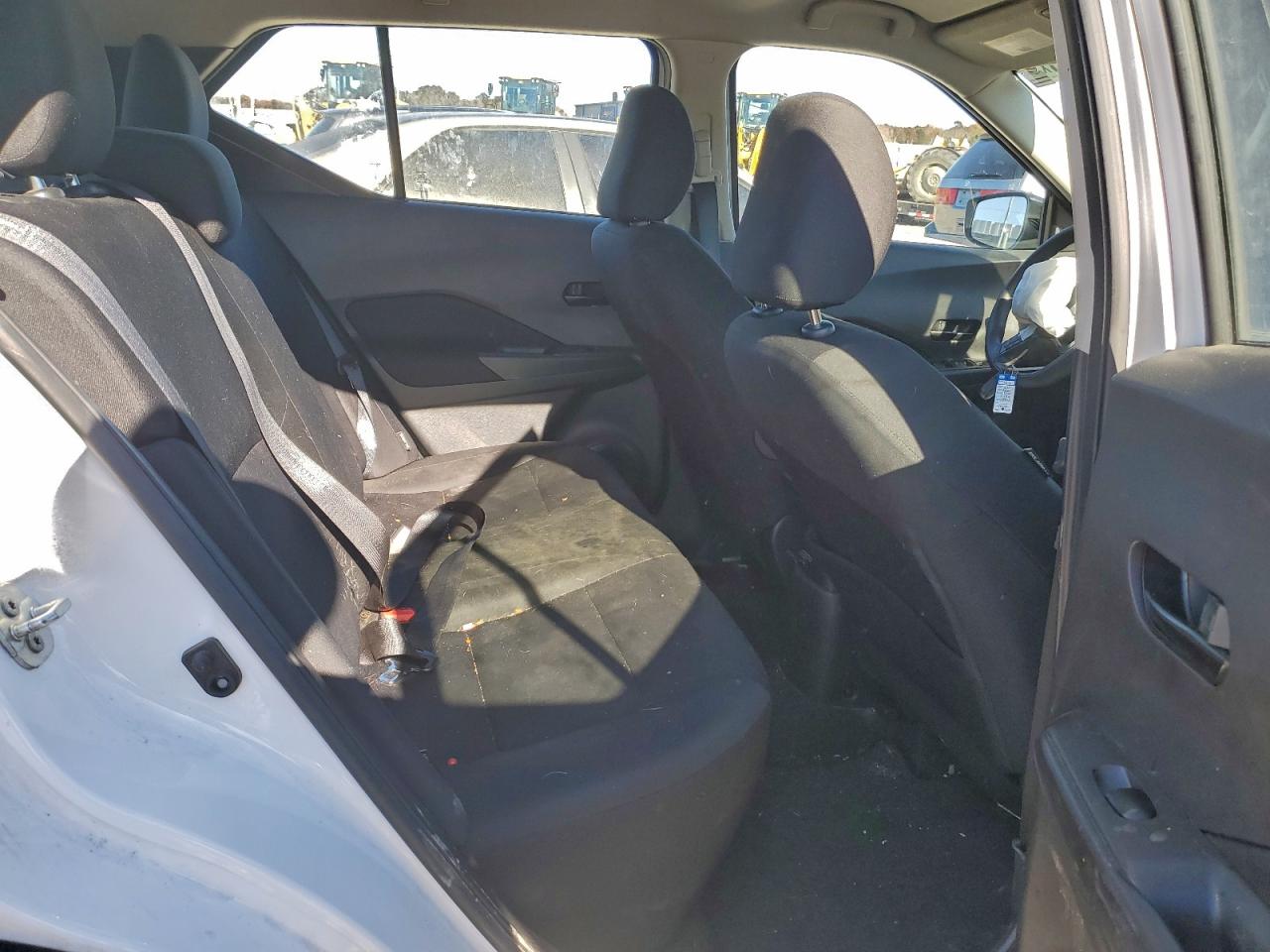 2023 NISSAN KICKS S photo 10