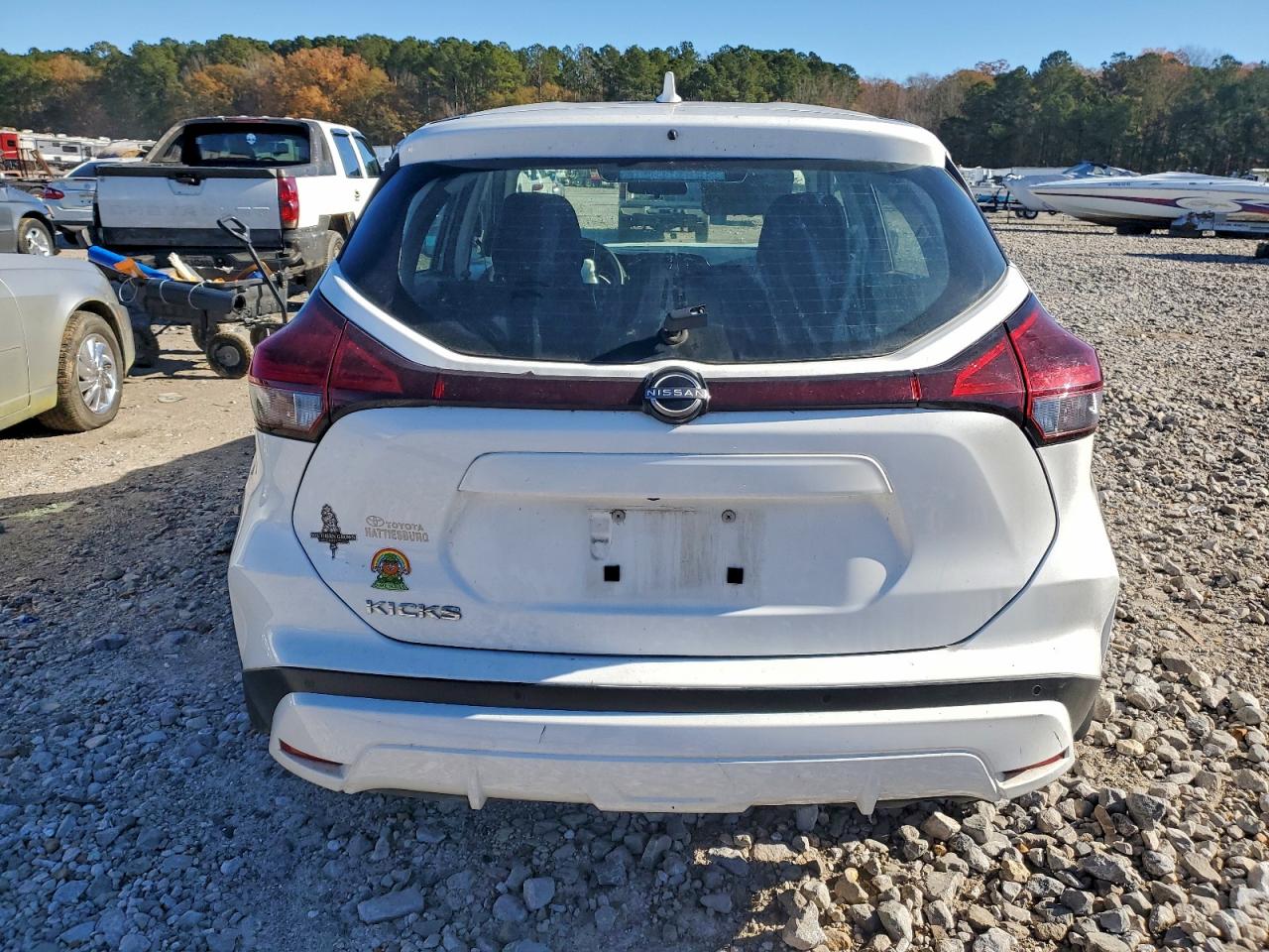 2023 NISSAN KICKS S photo 6
