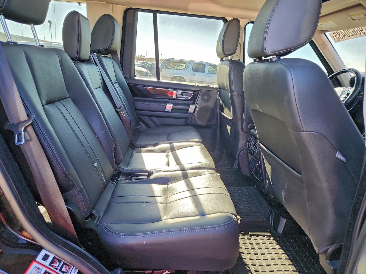 2016 LAND ROVER LR4 HSE photo 11