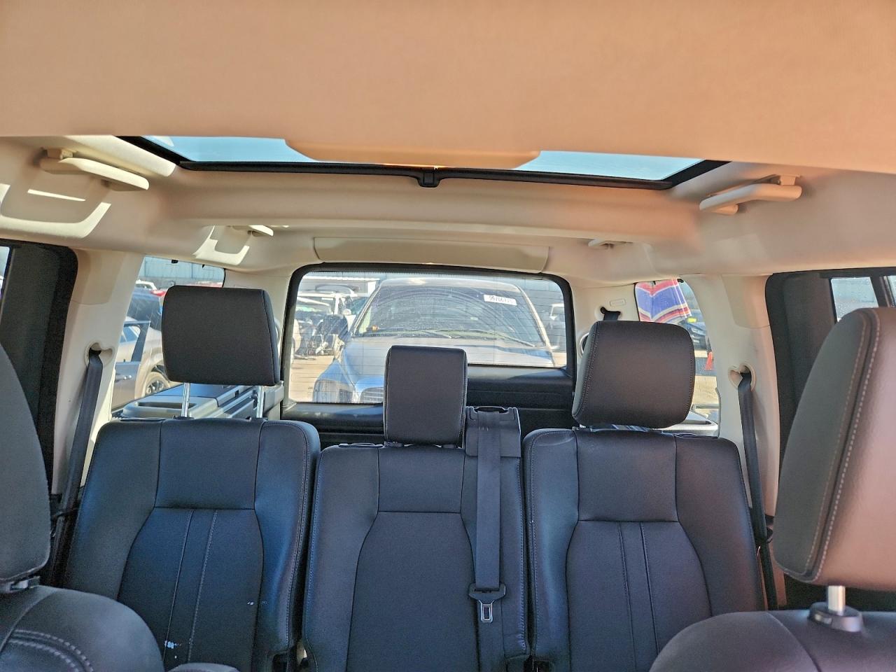 2016 LAND ROVER LR4 HSE photo 10