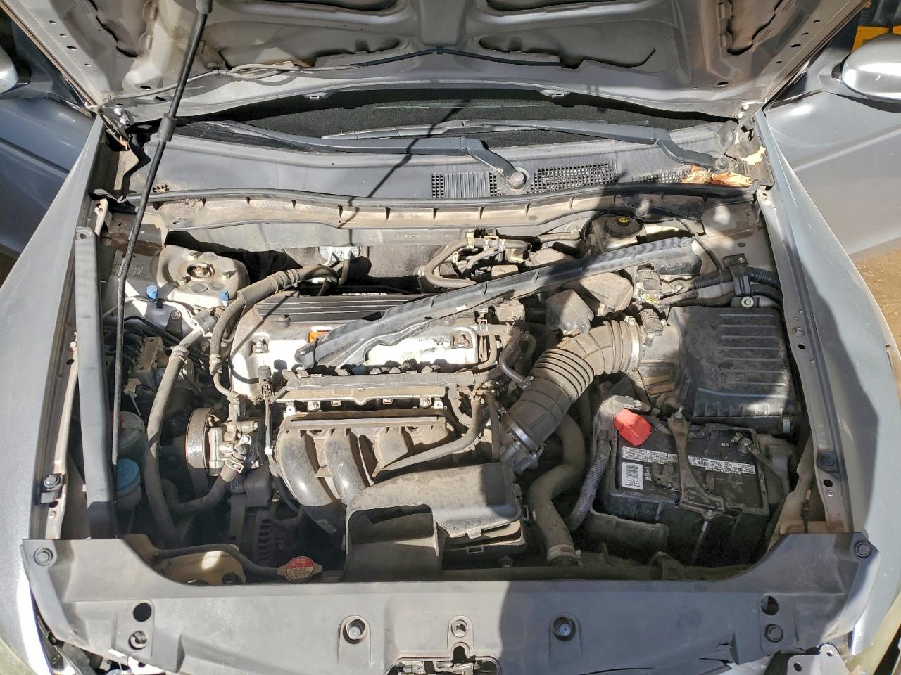 2012 HONDA ACCORD LXP photo 11