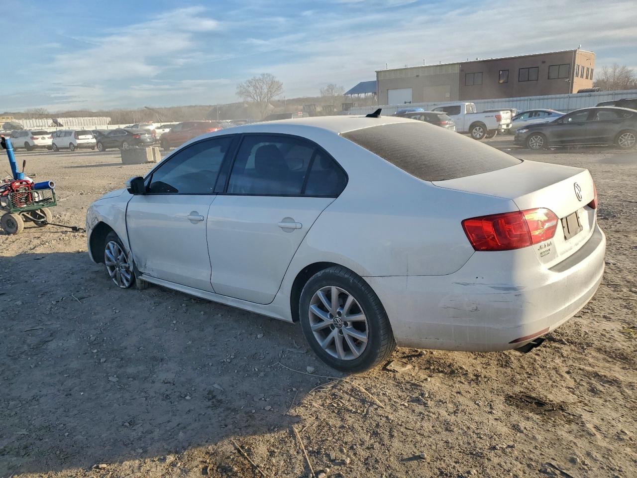 2012 VOLKSWAGEN JETTA SE photo 2