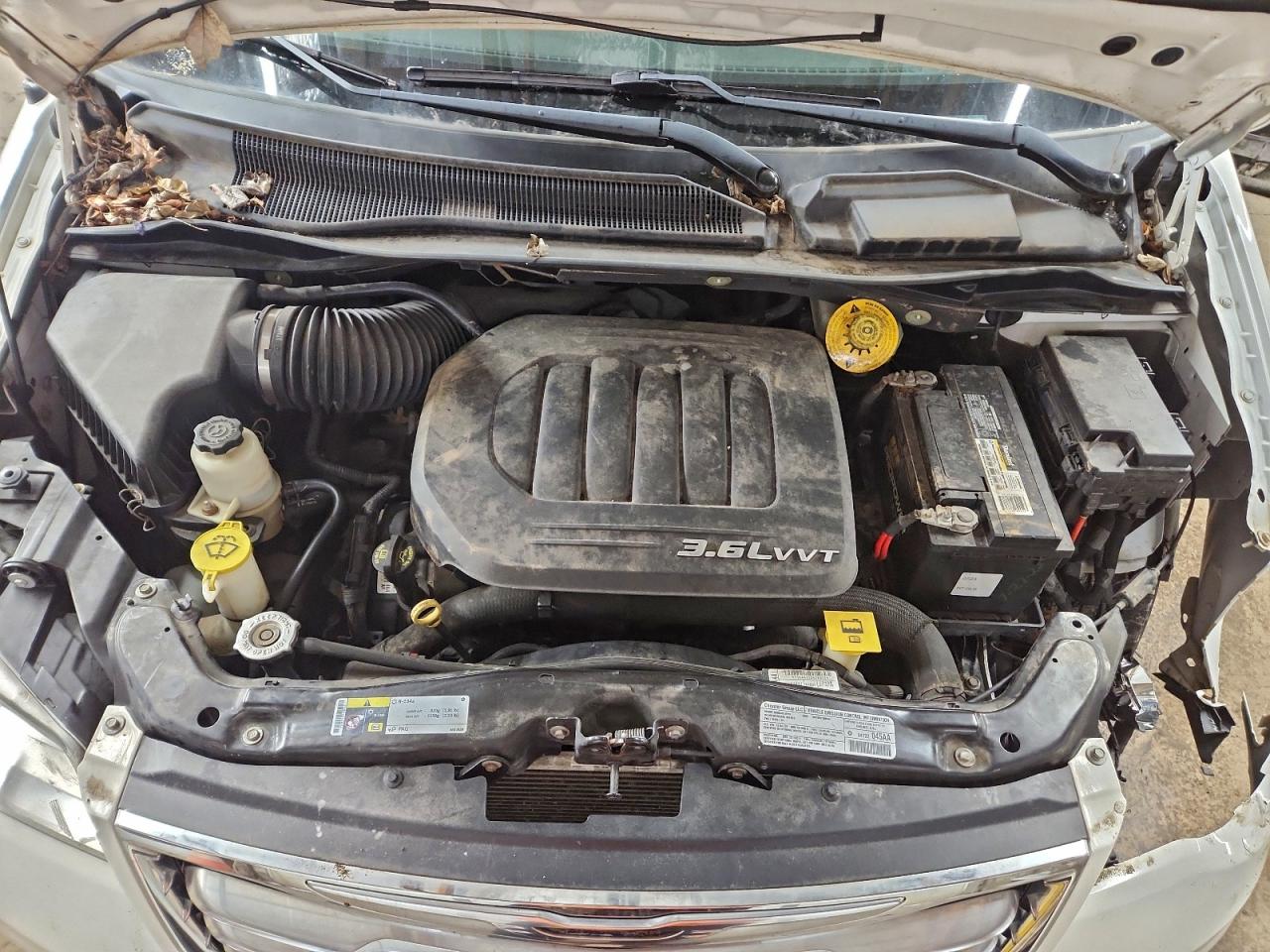 2013 CHRYSLER TOWN & COUNTRY TOURING photo 12