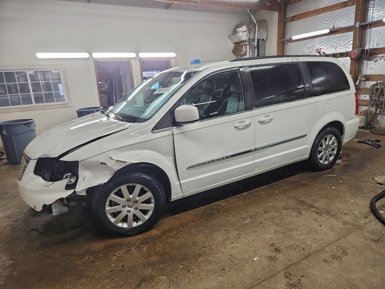 2013 CHRYSLER TOWN & COUNTRY
