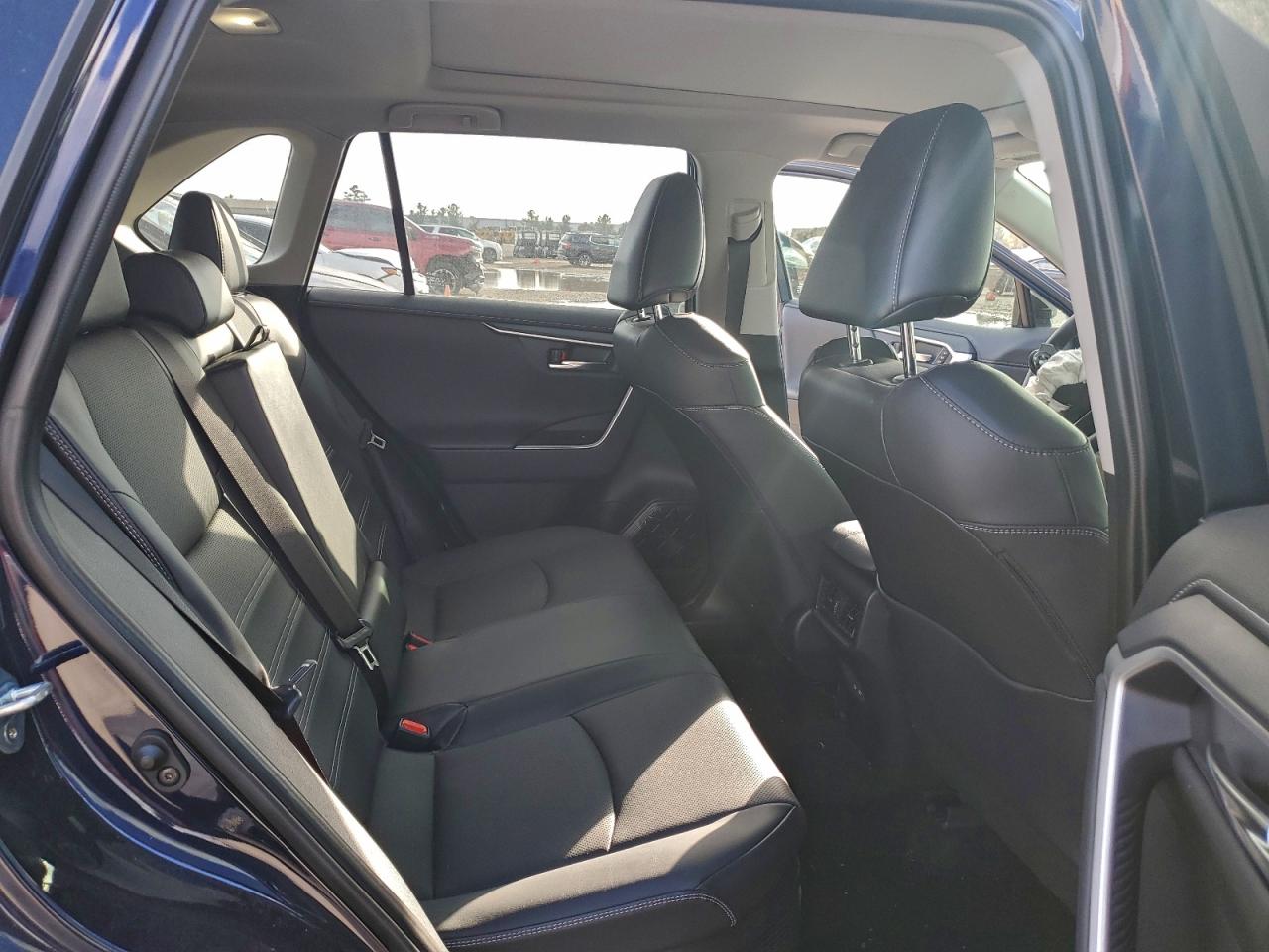 2024 TOYOTA RAV4 LIMITED photo 11