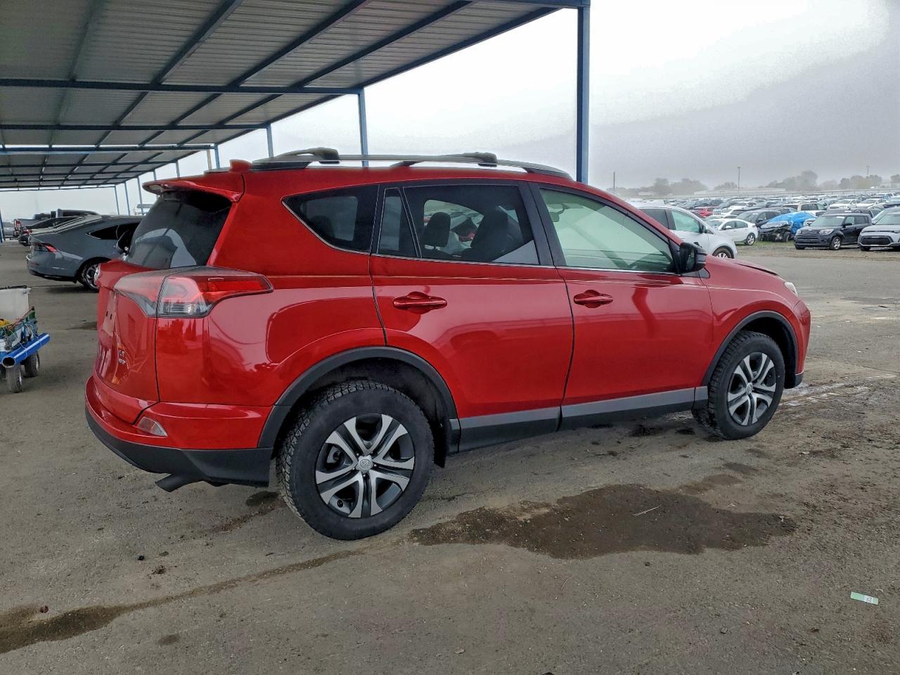 2016 TOYOTA RAV4 LE photo 3