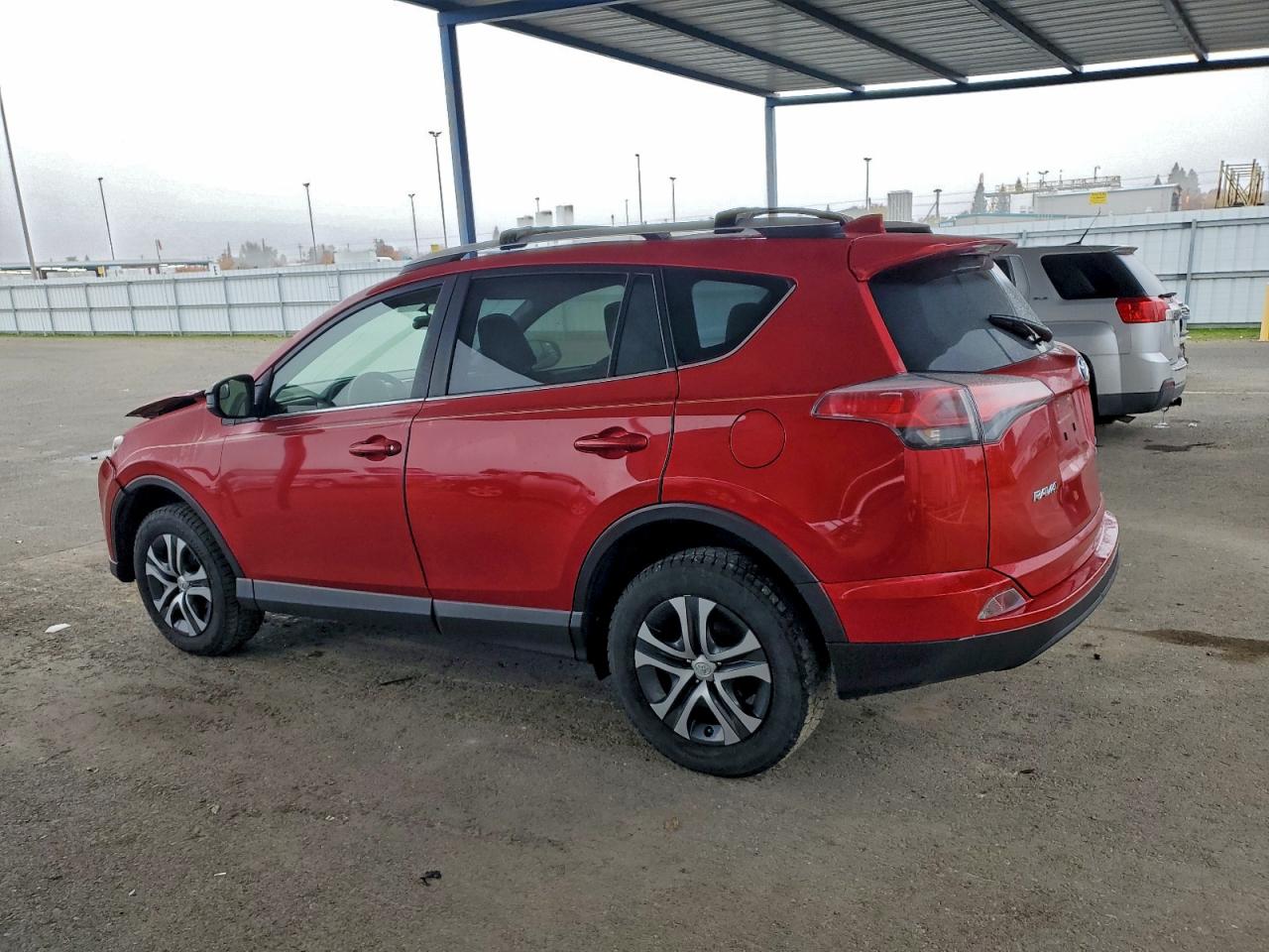 2016 TOYOTA RAV4 LE photo 2