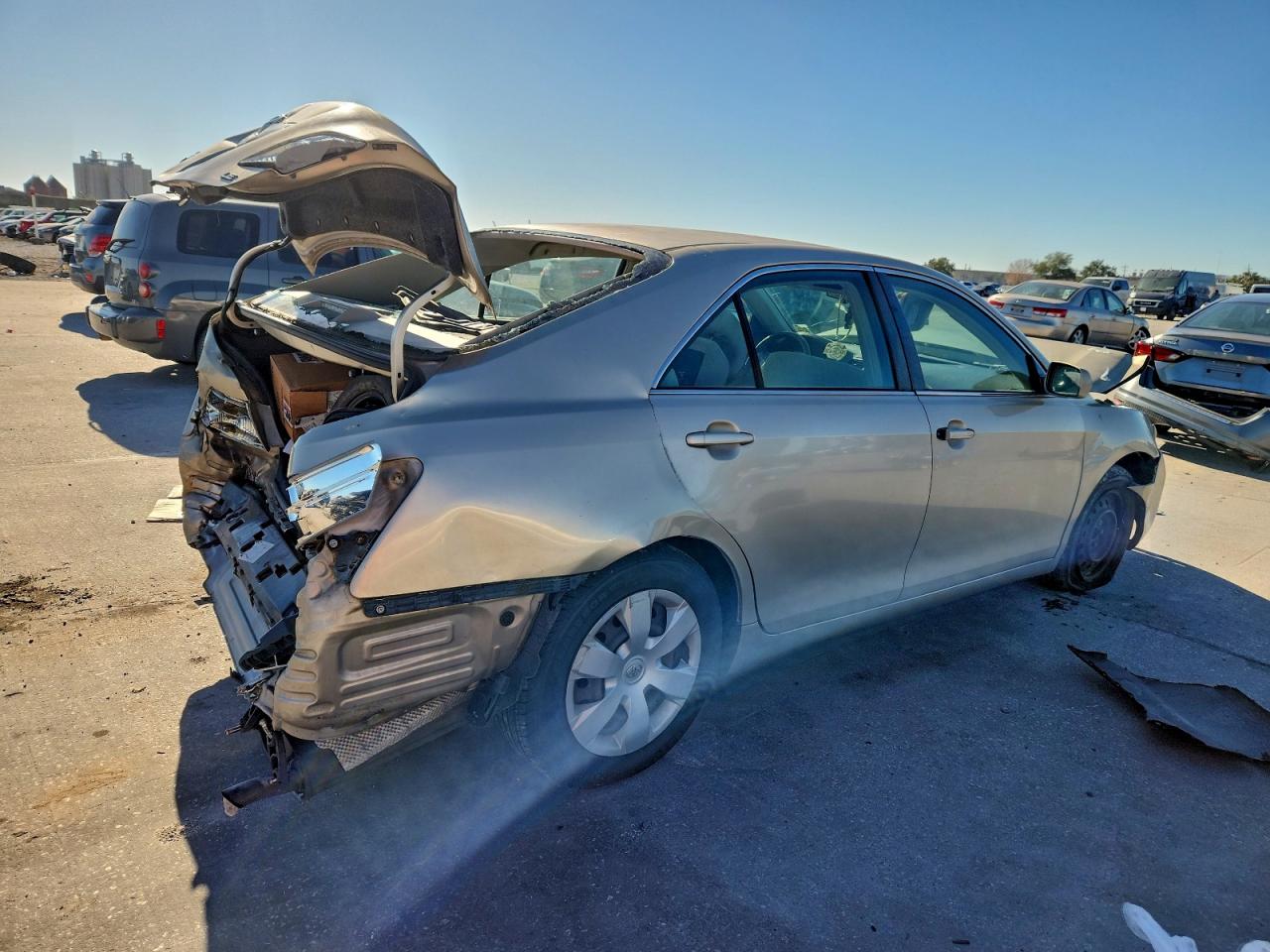 2007 TOYOTA CAMRY LE photo 3