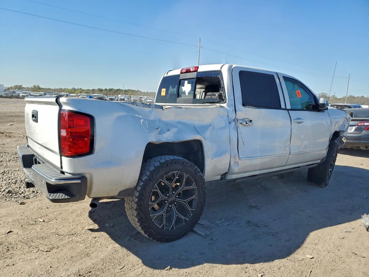 2018 CHEVROLET SILVERADO C1500 LT photo 3