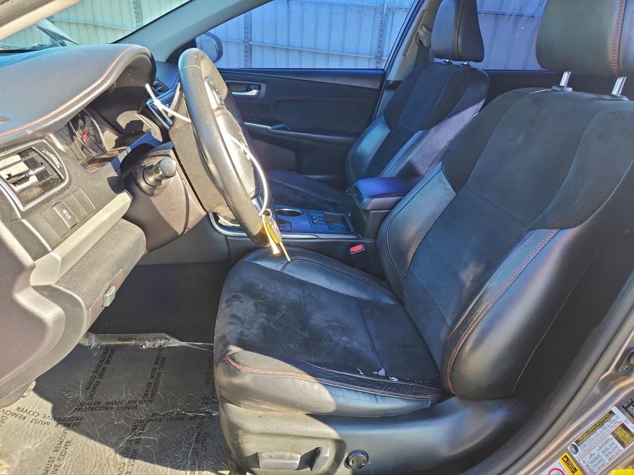 2017 TOYOTA CAMRY LE photo 7