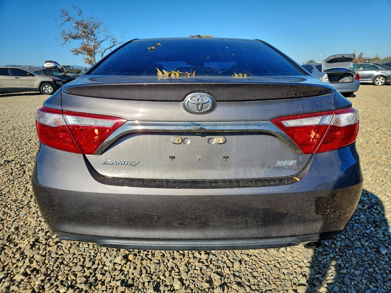 2017 TOYOTA CAMRY LE photo 6
