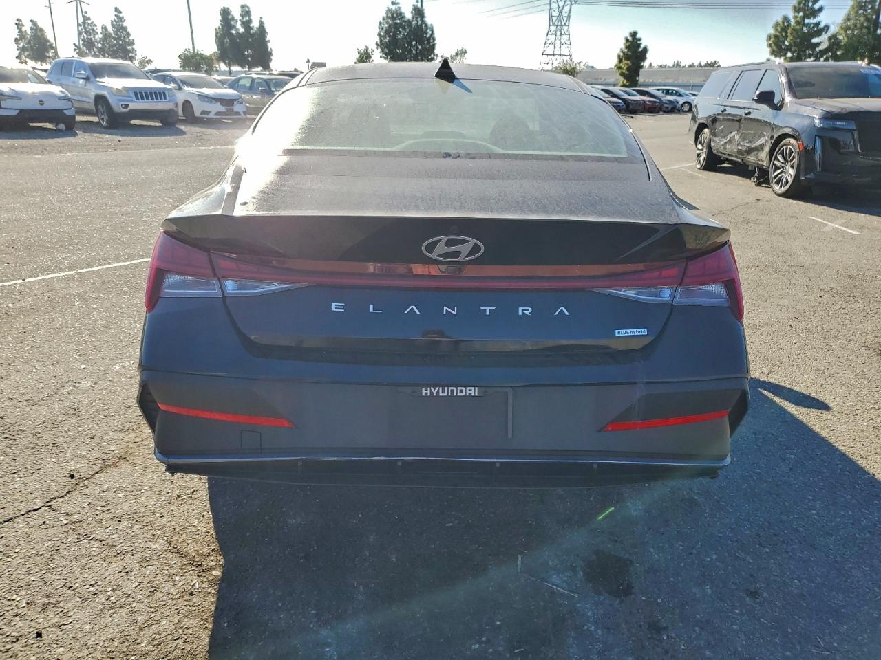 2024 HYUNDAI ELANTRA BLUE photo 6
