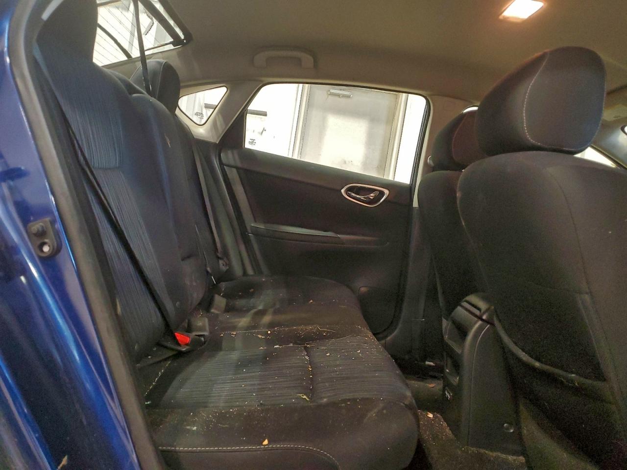 2019 NISSAN SENTRA S photo 10