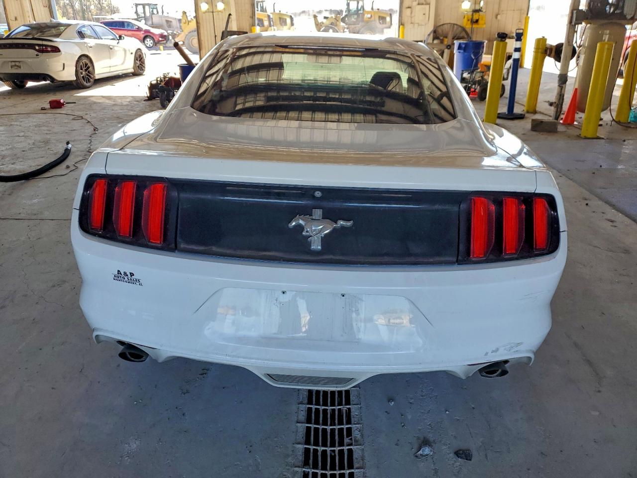 2016 FORD MUSTANG photo 6
