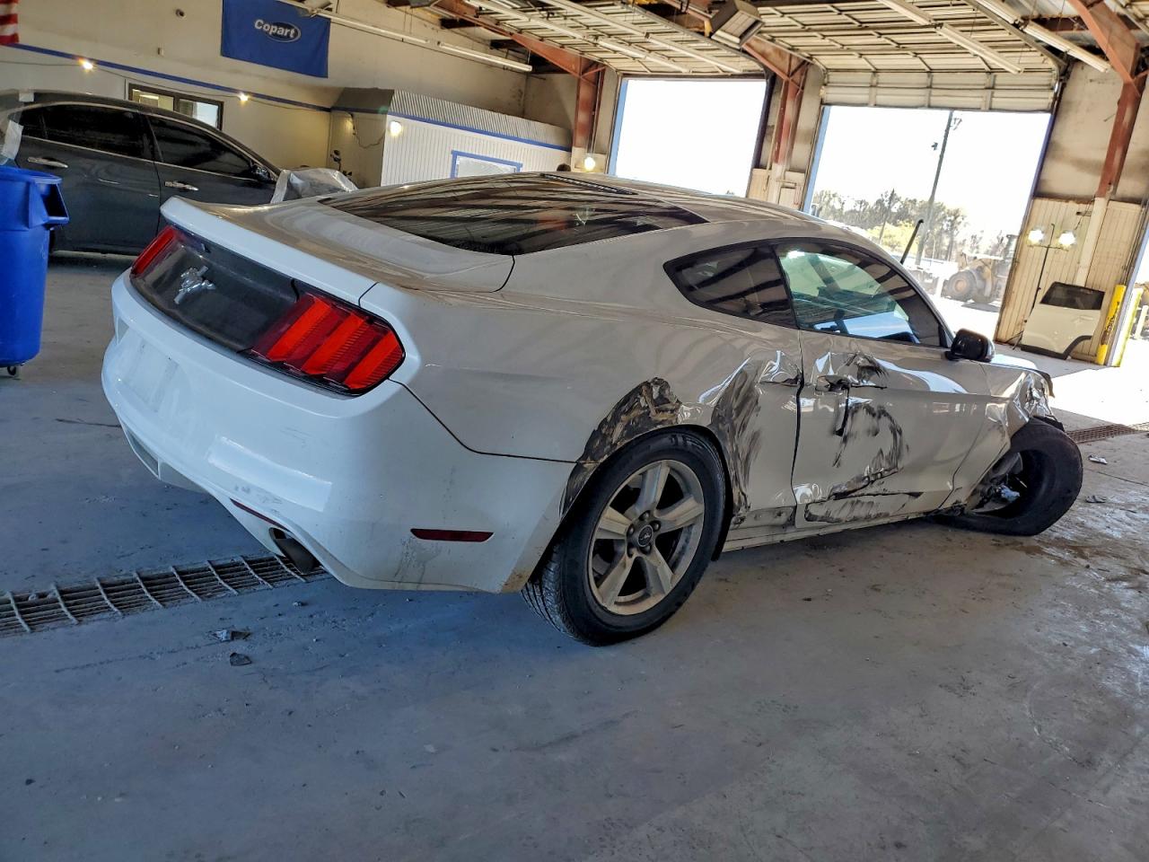 2016 FORD MUSTANG photo 3