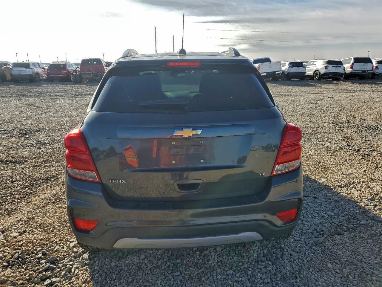 2017 CHEVROLET TRAX 1LT photo 6