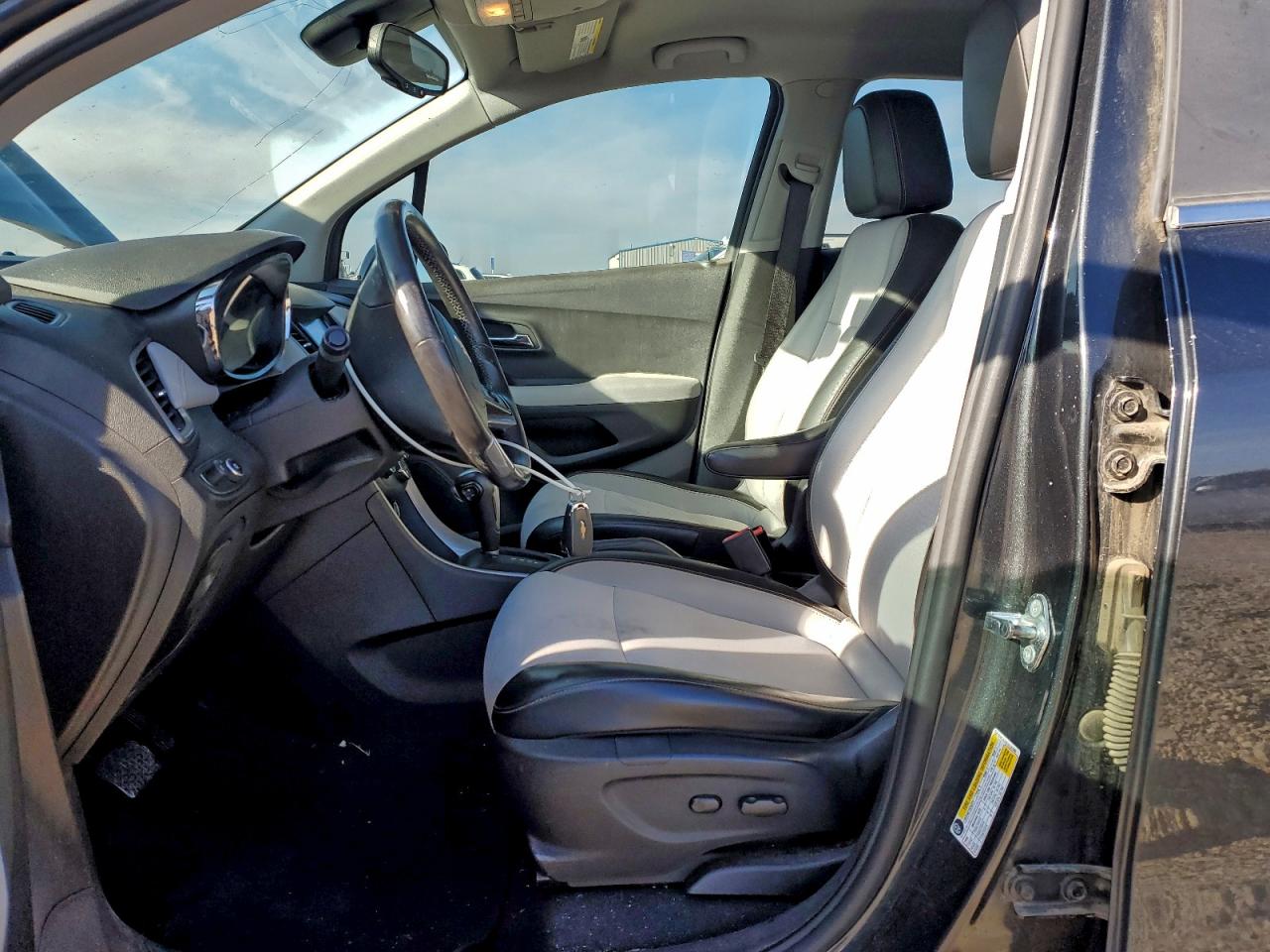 2017 CHEVROLET TRAX 1LT photo 7
