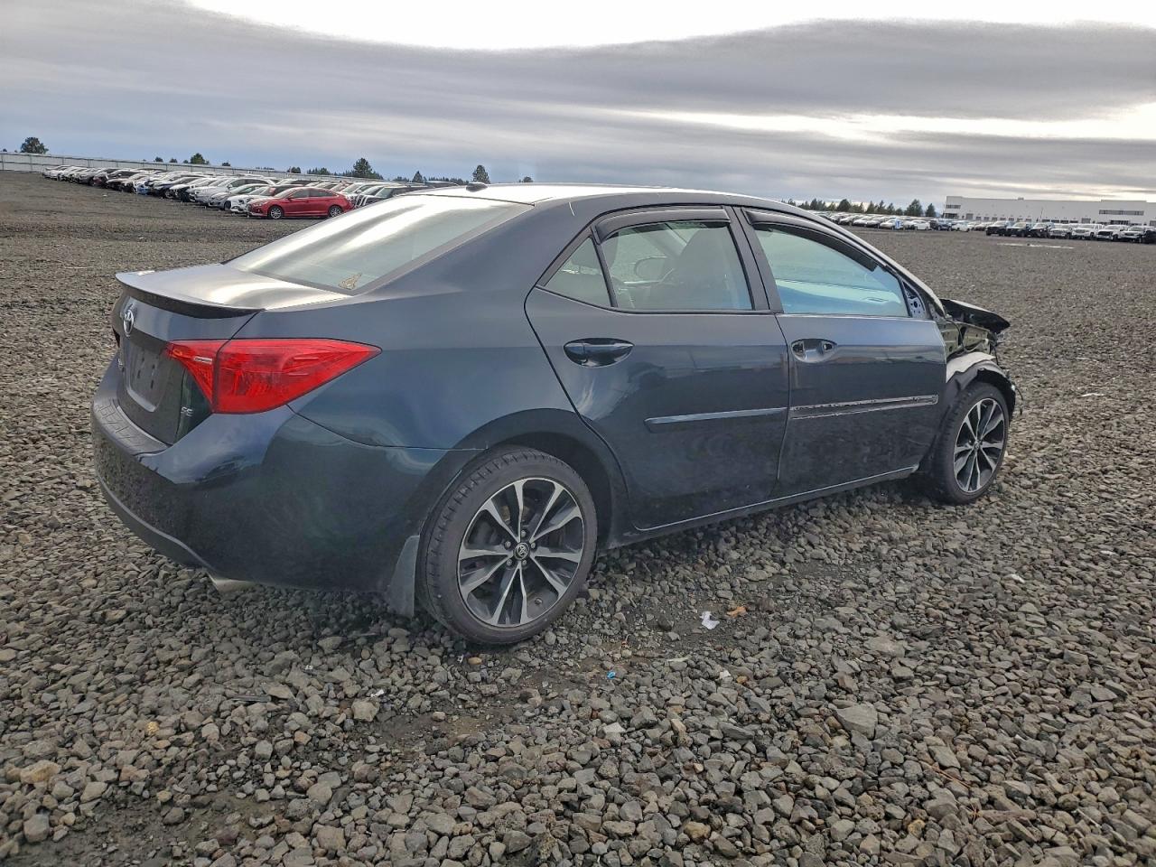 2019 TOYOTA COROLLA L photo 3