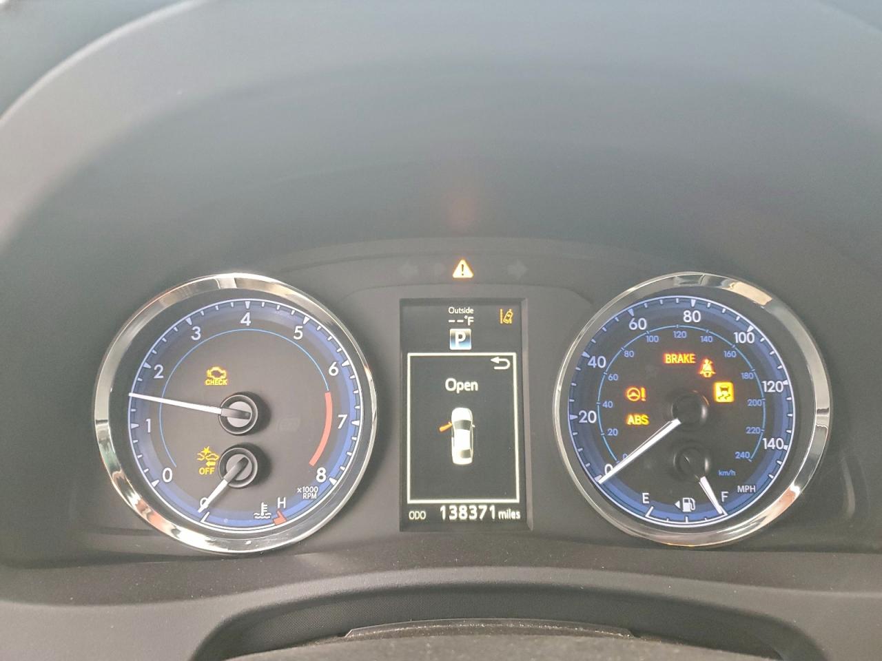 2019 TOYOTA COROLLA L photo 9