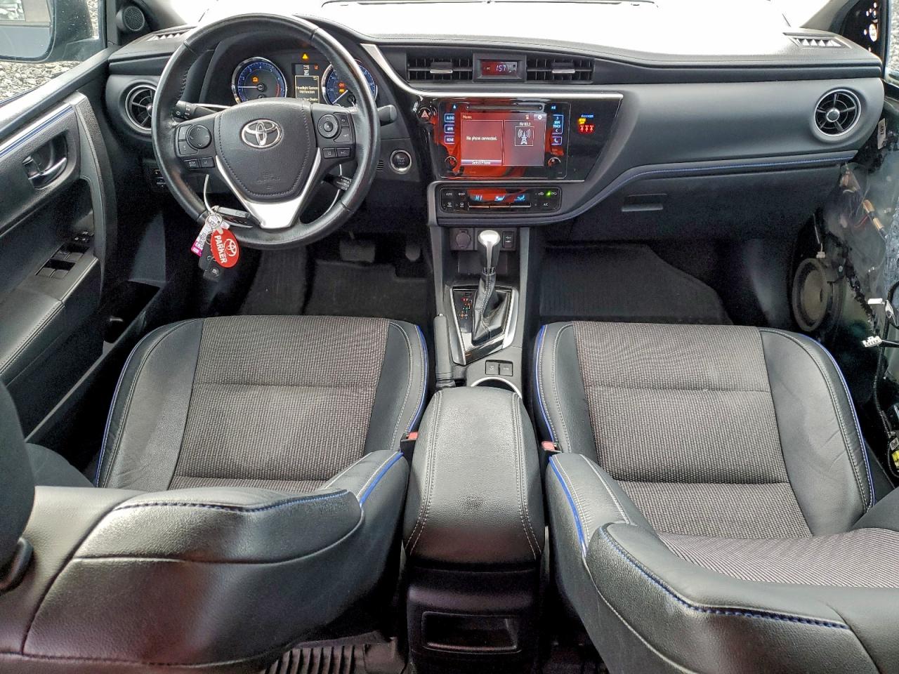2019 TOYOTA COROLLA L photo 8
