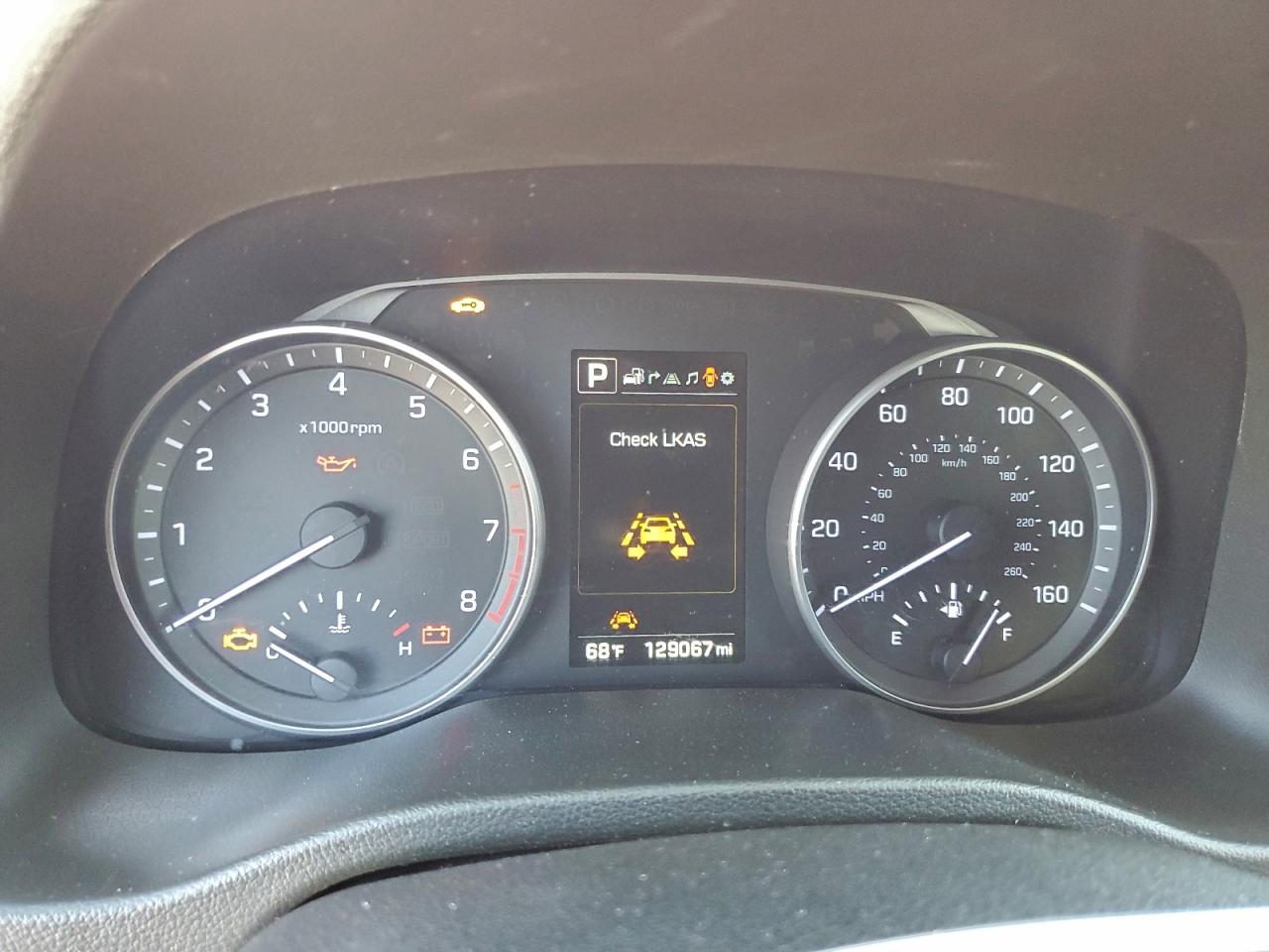 2017 HYUNDAI ELANTRA SE photo 9