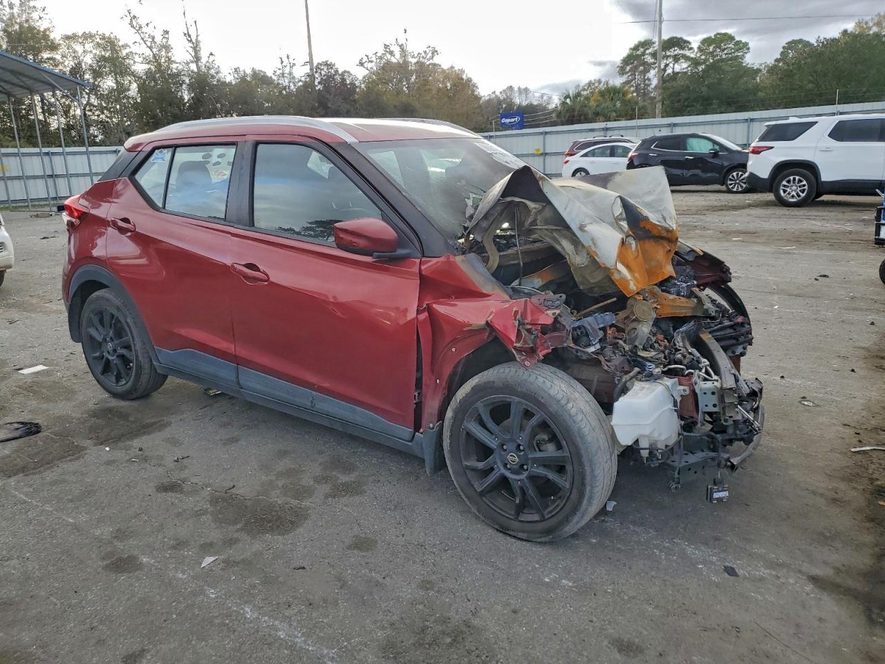 2019 NISSAN KICKS S photo 4