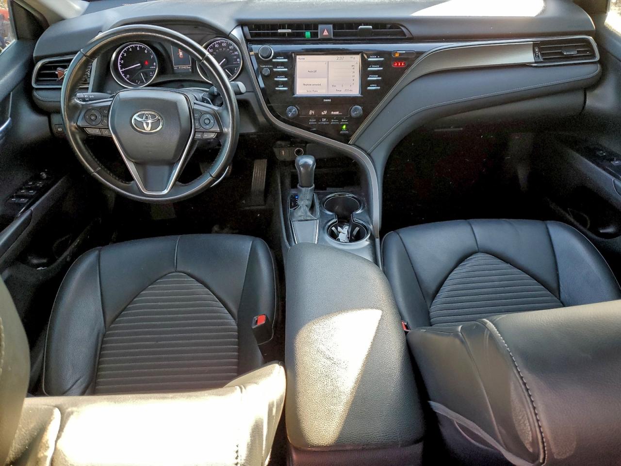 2020 TOYOTA CAMRY SE photo 22