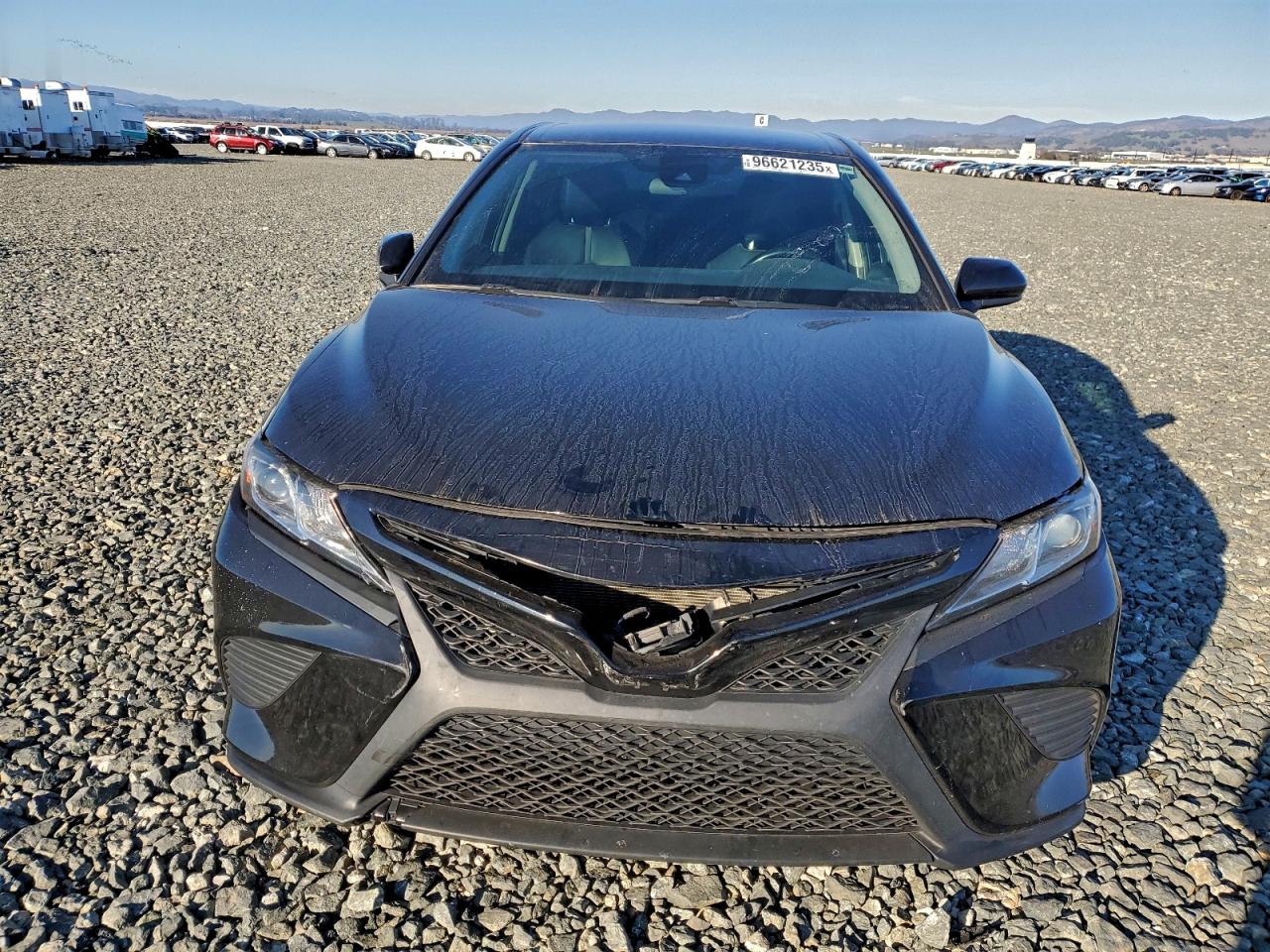 2020 TOYOTA CAMRY SE photo 13