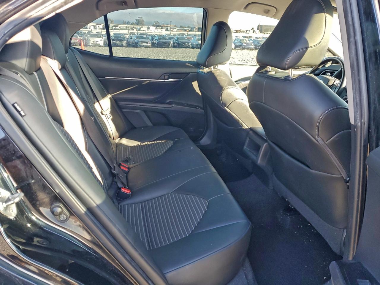 2020 TOYOTA CAMRY SE photo 28