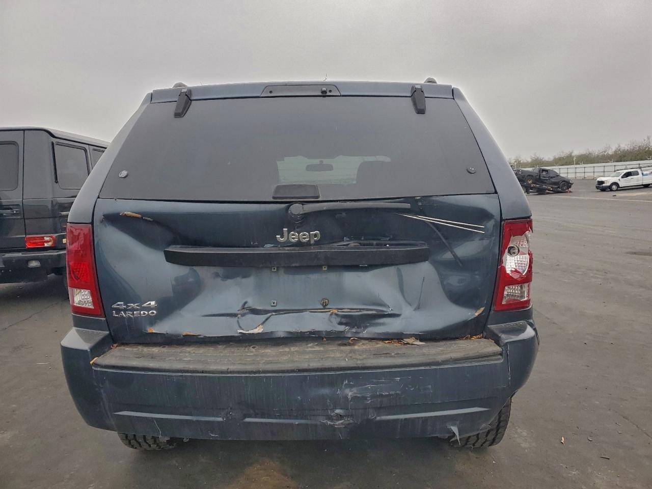 2008 JEEP GRAND CHEROKEE LAREDO photo 6