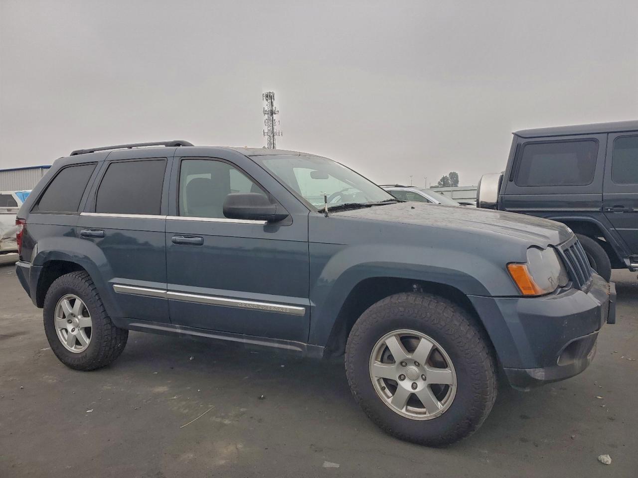 2008 JEEP GRAND CHEROKEE LAREDO photo 4