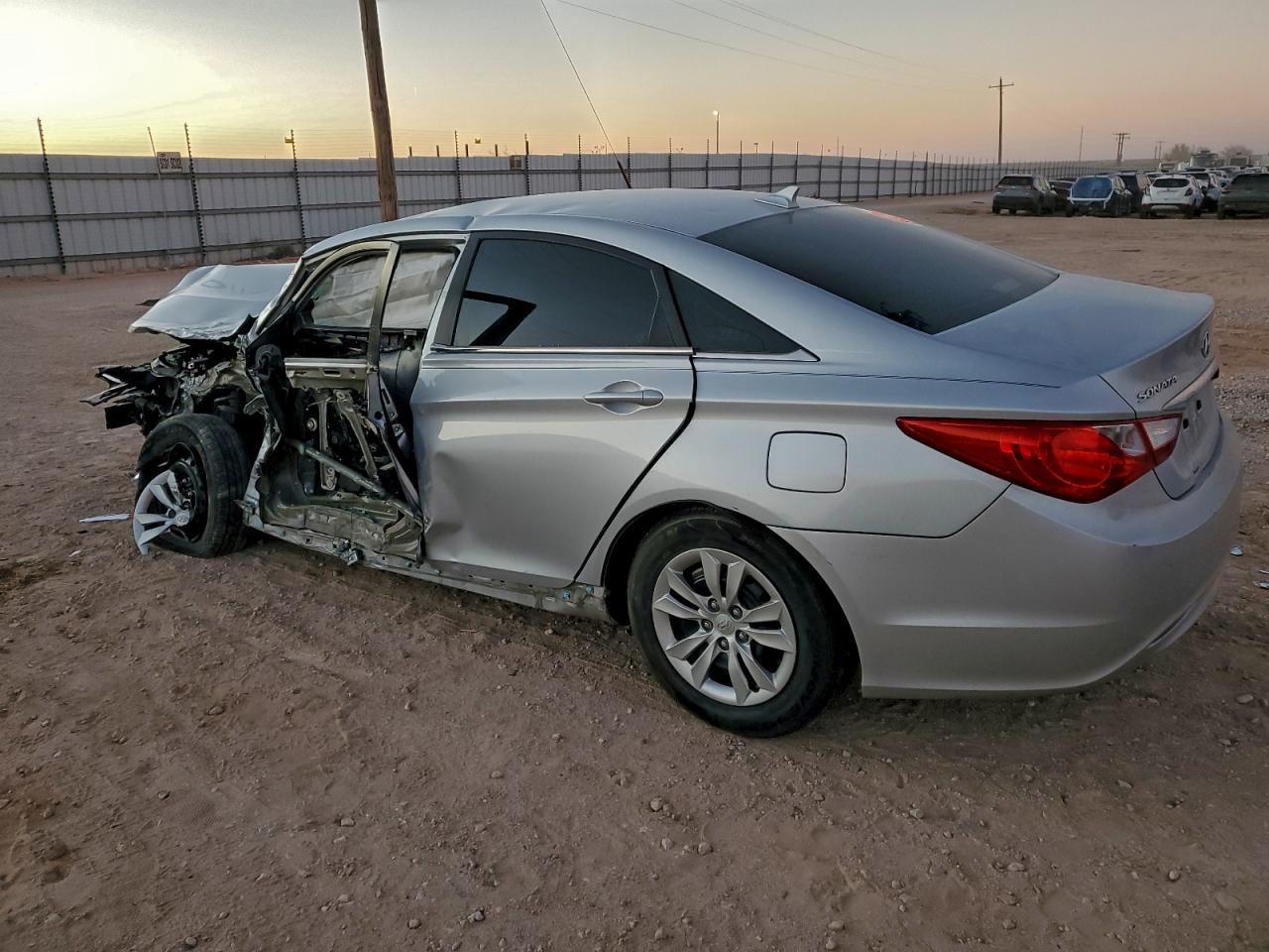 2011 HYUNDAI SONATA GLS photo 2