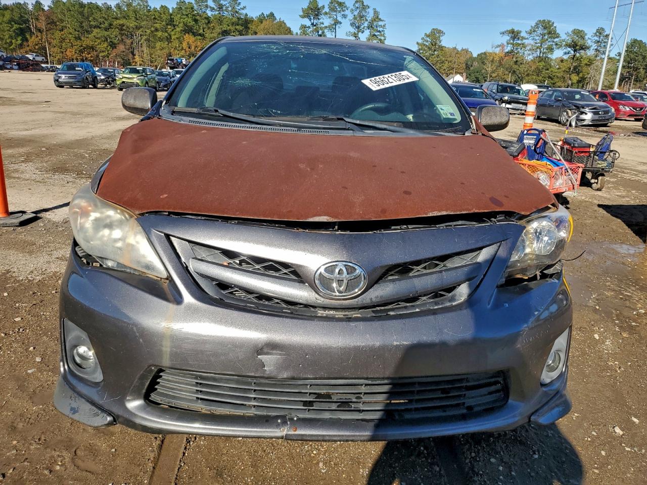 2013 TOYOTA COROLLA BASE photo 5
