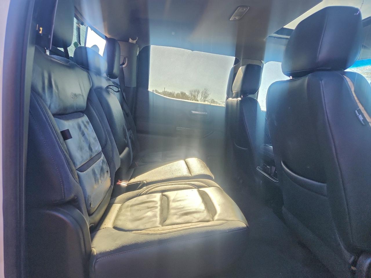 2019 CHEVROLET SILVERADO K1500 RST photo 10