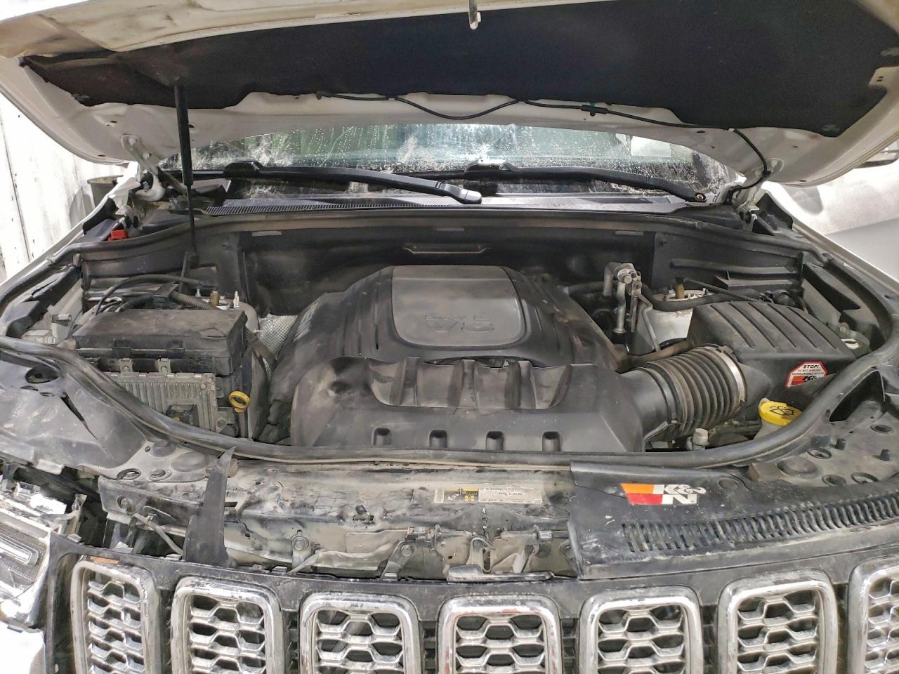 2018 JEEP GRAND CHEROKEE OVERLAND photo 12