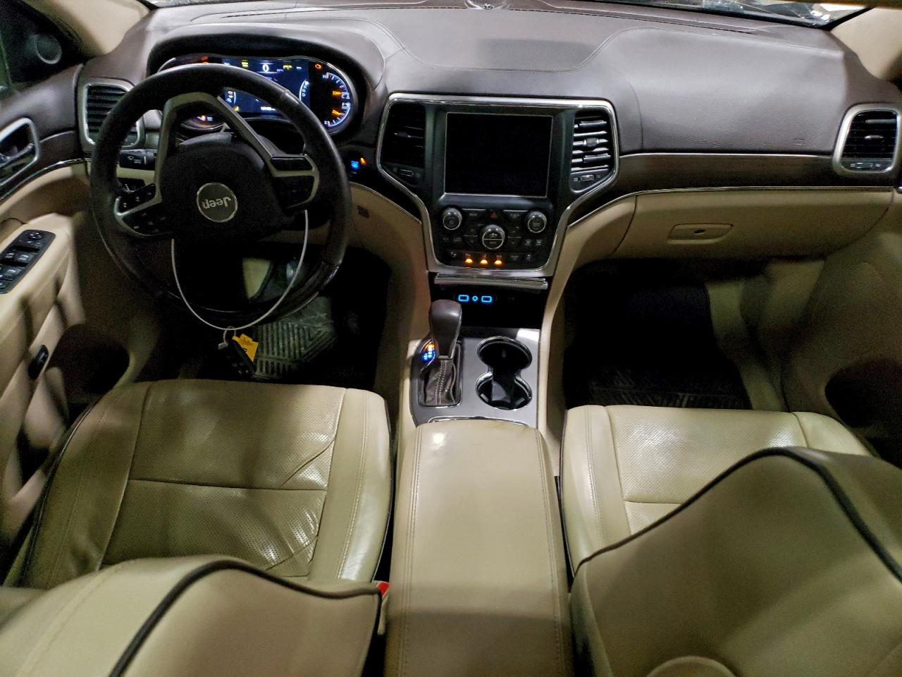 2018 JEEP GRAND CHEROKEE OVERLAND photo 8