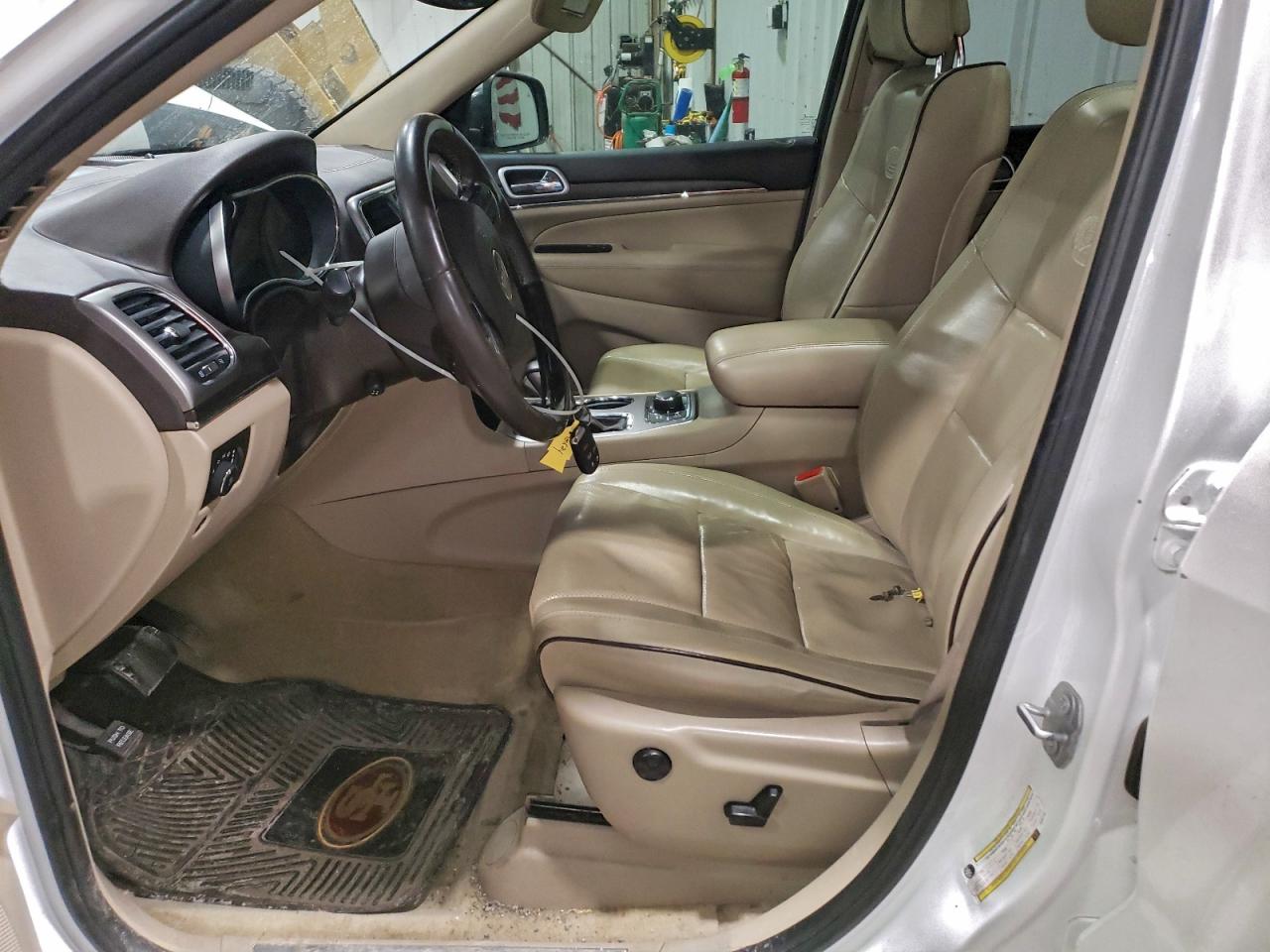 2018 JEEP GRAND CHEROKEE OVERLAND photo 7